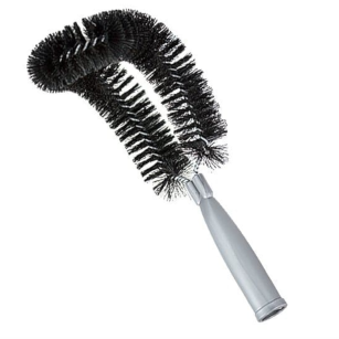 Flexible radiator cleaning brush