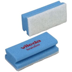 Non-abrasive scourer