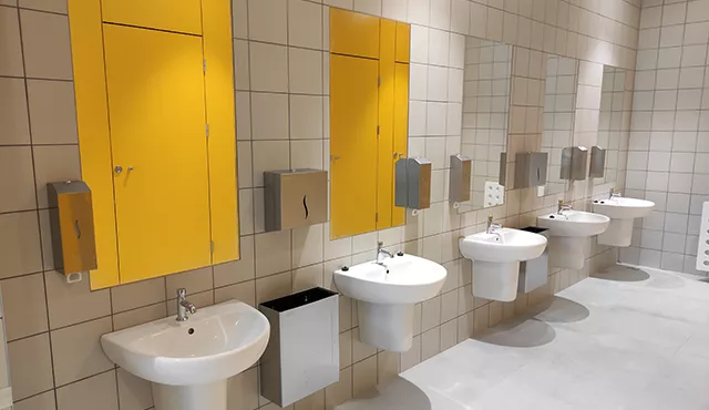 Vorschriften über die Ausstattung von Toiletten in Schulen